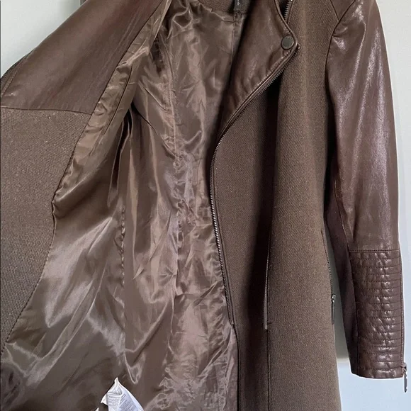 BCBGMaxAzria Army Green Wool coat jacket w100% brown leather collar & sleeves XS - Picture 9 of 13